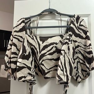 H&M XL zebra summer crop top. Puffy sleeves. Open back